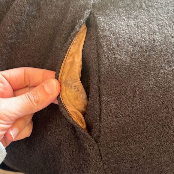 Soft Surroundings 100% Wool Cape Coat Gold Satin Lining Cut Out Collar Pattern M - Picture 5 of 7